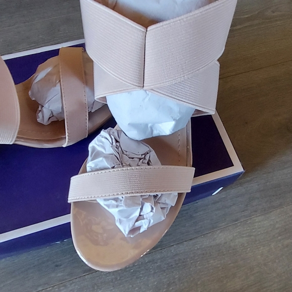 Heeled Sandals - Picture 4 of 5